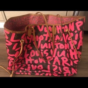 LouisVuitton Graffiti, Never full, size GM